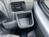 運転席側のドリンクホルダーです!