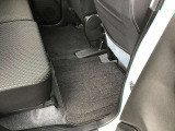 フロアマットの状態も綺麗です☆