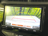 【バックカメラ】駐車時に後方がリアルタイム映像で確認できます。大型商業施設や立体駐車場での駐車時や、夜間のバック時に大活躍!運転スキルに関わらず、今や必須となった装備のひとつです!