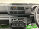 ご納車前に納車点検(法定12ヶ月点検相当)を実施し、基本性能に関わる機能や状態を徹底的に点検します。