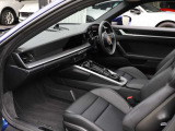 【認定中古車整備】ポルシェセンターでは納車前整備でエンジンルーム、下回りを含む全111項目の点検整備を行いまして、ご納車しておりますので安心してお乗り頂けます。