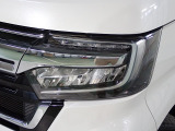 目指したのは、軽という枠にとらわれないクラスレスな個性、シンプルでありながらひと目でN-BOXとわかるデザインです!