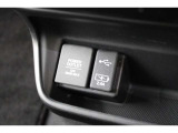 USBオーディオ用ソケットがついていますので携帯電話などを接続すれば音楽等の再生が可能です!隣にシガーソケットもございます!