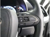 レーダークルーズコントロール(追従機能付)を装備♪ 先行車に合わせた追従走行や一定速度での走行が可能です。ロングドライブ時にも便利な装備です(^^)/