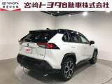 走行距離無制限1年付きです。保証修理は全国5000箇所のトヨタテクノショップにてお受けいただけます