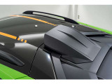 Orange CCB brakes calipersMatt Black Roof rails Style package - Grigio Titans mattSport seats (bi-shell) Cupholder and Smoker package (Apple CarPlay & Android Auto)Rear view camera
