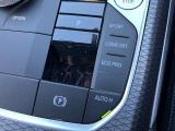 BMWの代名詞とも言えるキドニーグリル!アクティブ・エア・ストリームを採用し最先端の空力性能を実現しました。