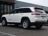 Jeepならではのワイルドさが洗礼された都会的なデザインに落とし込まれています。