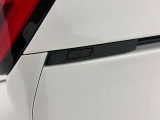 バックドアは電動で開閉できます。運転席のスイッチを押すだけで重たいバックドアが電動で動きます。