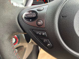 ステアリングスイッチ付きのハンドル!運転に支障をきたすことなくナビ操作が可能です!!