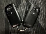 スマートキー機能を有しています!ドアロックの開閉やエンジン始動時にキーをポケットやカバンなどに携帯していればキーを挿さなくてもそのまま手ぶらで可能です!!