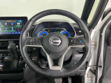 運転支援・プロパイロット搭載。設定した速度で定速走行でき、先行車に自動で追従走行も可能です。