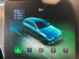 当店でお車をご購入のお客様はオーナー様専用保険「メルセデス・ベンツ保険」にご加入頂けます。飛来物によるフロントガラス破損やパンクによるタイヤ交換の際に、修理費用の一部をお支払いしております。