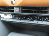 オートエアコンで車内はいつでも快適です♪