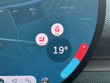 弊社在庫車両はすべて、入庫段階での客観的且つ厳正な車両チェック(第3者機関日本査定協会による査定)を実施しております。メーター改ざん車、修復歴車などは一切ございませんので、どうぞご安心くださいませ。