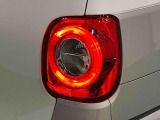 丸目で愛嬌のあるデザインのLEDリヤコンビネーションランプ(LEDストップランプ)が省電力・長寿命化を実現。