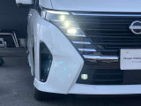 【LEDヘッドライト 】 青色発光ダイオードを発明した日本人がノーベル賞を受賞し、LEDライトが開発されました。明るく長寿命のライトです。体感して下さい。明るいライトです!