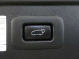 スイッチ一つでバックドアを、オート全開・全閉・一時停止ができる、パワーバックドアが付いています。