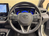 ステアリングスイッチ搭載!手を離さずに手元のスイッチでさまざまな操作が可能。運転中、視線をそらさなくても操作ができて安全です!