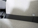 ◆ISOFIX◆シートベルトいらずでチャイルドシートと固定金具を連結するだけでガッチリ固定できます。