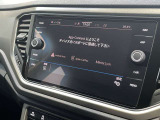 アップルカープレイやアンドロイドオートに対応しています。