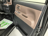 より多くの一般の方へ車を届けれればと思っておりますので同業者様への販売は極力控えさせて頂いております。ご了承下さい。