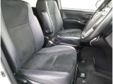 アイポイントも高く、女性の方も運転しやすいですよ!ホールド感もあり疲労を軽減させ、もちろんシートも座り心地も◎!