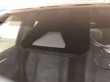 《Toyota Safety Sense》ミリ波レーダーと単眼カメラを併用した「2種類の目」で、クルマや歩行者などを認識し、事故の回避や衝突被害軽減を支援します。