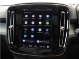 Google搭載のボルボなら、車内にいながら多彩なデジタルライフをお楽しみいただけます。Google Playから必要なアプリをダウンロードして、有意義な移動時間を楽しみましょう。