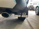 TRDマットガードが装着されています