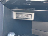 内装クリーニングも施しております。内装の綺麗なお車は気持ちが良くオススメさせていただく1つのポイントになっております。