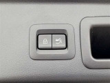 パワーバックドア付きで開閉が楽々です