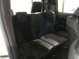 3列目シートもひろびろとしたスペースを確保しています。大人数でのお出かけもばっちりです!