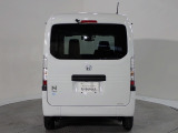 Nシリーズは、HONDA独自のセンターレイアウト燃料タンクで、重量バランスも良く、フロアがとても広く使えるので、見た目以上の車内空間を実現しています。