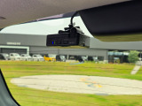 さらに!!後方にもドライブレコーダーが付属されており安心がさらにUPしますね♪