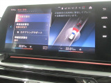 車両の頭脳といっても過言ではない『iDrive・システム』。オーディオ・ハンズフリー・ナビゲーションはもちろん、車両状況・操作説明まで確認する事ができます。