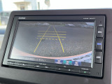 ★リアカメラ★ バックに入れると自動でバックカメラに切り替わります。運転が苦手な方でも安心して車庫入れができます