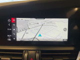 純正ナビの画面が鮮明で、CarPlay対応で使い勝手が良い構成です。