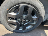 ☆お車についた傷やヘコミ、事故の修理もハヤシにお任せください。自社鈑金工場で修理ができますの安心です☆