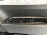 車の乗り降りの際に必ず触るドアハンドルです。使用感が気になる方はお気軽にお申し付けくださいませ。