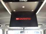 大型のフリップダウンモニター装備☆後席でもDVDなどの映像をお楽しみいただけます♪