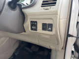 運転席側小物入れ