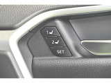 パワーシート搭載。微妙な調整が手軽にでき、ぴったりのポジションで運転することが可能です。