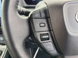 ステアリングスイッチでオーディオの操作や車両情報の各種設定が行えます。