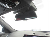 BMWのほぼすべてのモデルで、ETC2.0(DSRC対応)のETC車載器がルームミラーにスマートに内蔵されています。