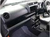 見通しのよいすっきりとした視界で、誰でも運転しやすいです。運転のしやすさは疲れにくさにも繋がりますよ♪