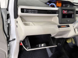 ☆車内の隅々まで徹底クリーニング!目に見えない汚れも落とします!除菌ウイルス除去・消臭でお子様にも安心!