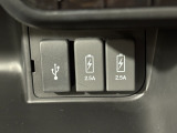 便利な充電用USBジャックも付いています☆周辺機器の充電にご利用頂けます☆