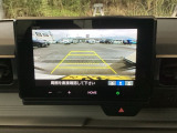 バックも安心のバックカメラ付いています。バックカメラがあると、いつでも安全にバックできますね。死角も減ります。