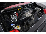 1.8L 直列4気筒DOHC、140ps/17.4kgm、全長&times;全幅&times;全高mm 3895&times;1695&times;1235mm、車両重量 1020kg